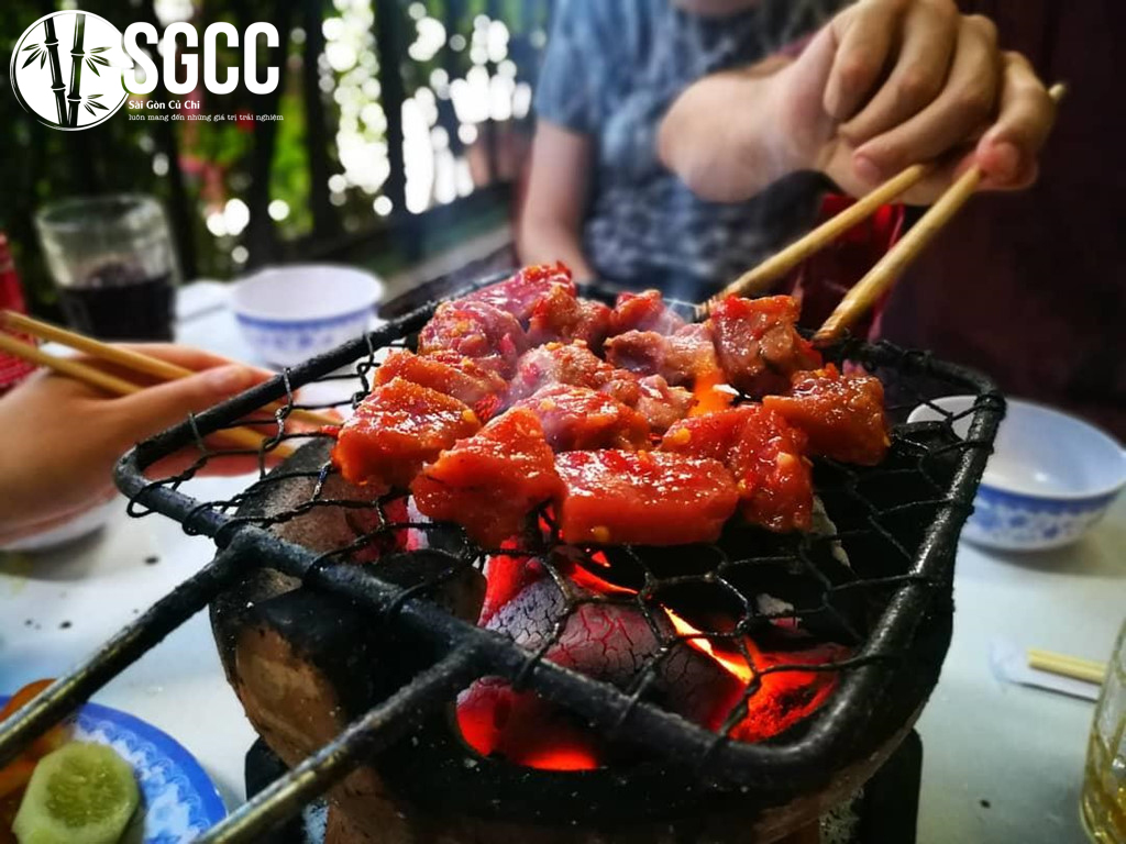 Điểm qua những món ăn ngon không thể cưỡng khi du lịch Nha Trang