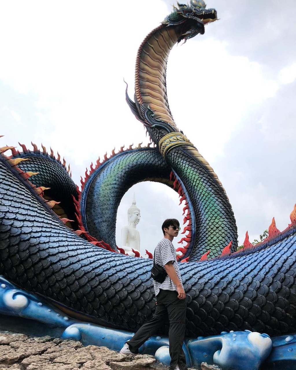 Check-in với tượng thần rắn Naga khổng lồ ở Thái Lan