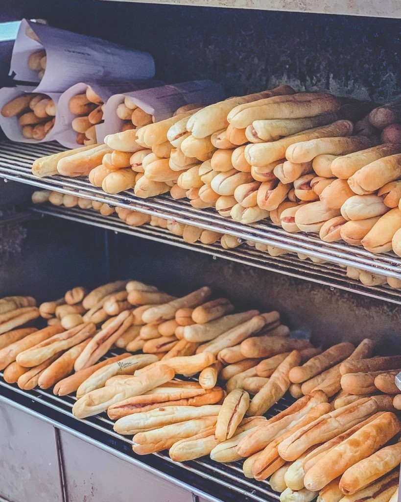 Bánh mì cay – thức quà hút khách tại Hải Phòng