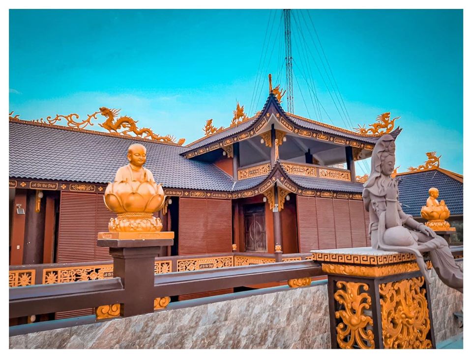 Chùa Kim Tiên ngôi chùa đẹp như phim cổ trang ở An Giang