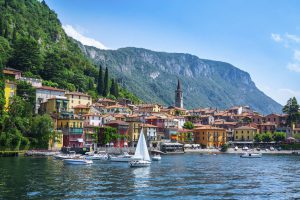 Một thoáng Varenna, ngôi làng thơ mộng soi bóng bên hồ ở Italy