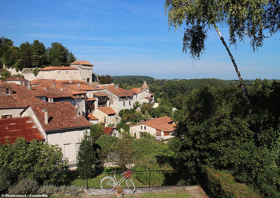 14 ngôi làng đẹp như thiên đường dưới hạ giới ở Pháp