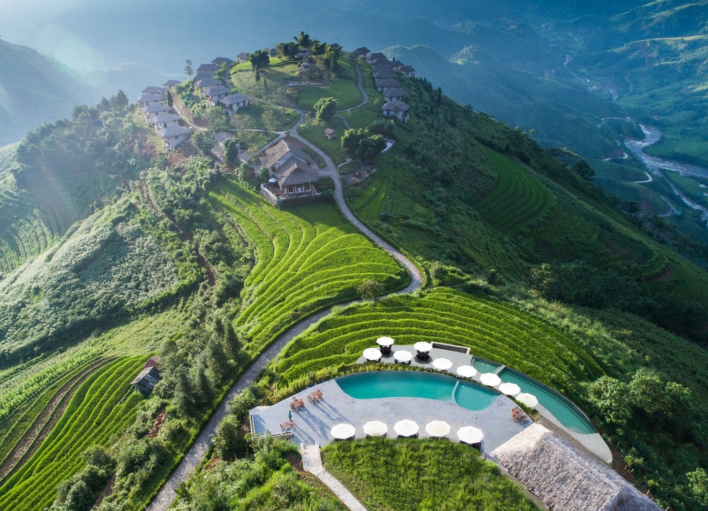 3 resort sang trọng sở hữu hồ bơi vô cực view đồi núi
