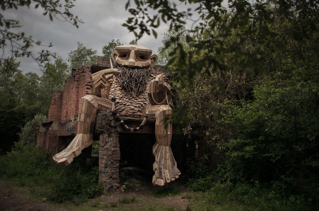 Khu rừng có 7 tượng quỷ lùn khổng lồ làm từ gỗ tái chế - Mạng bán tour trực tuyến số 1 tại Việt Nam | Du lịch Travelsgcc