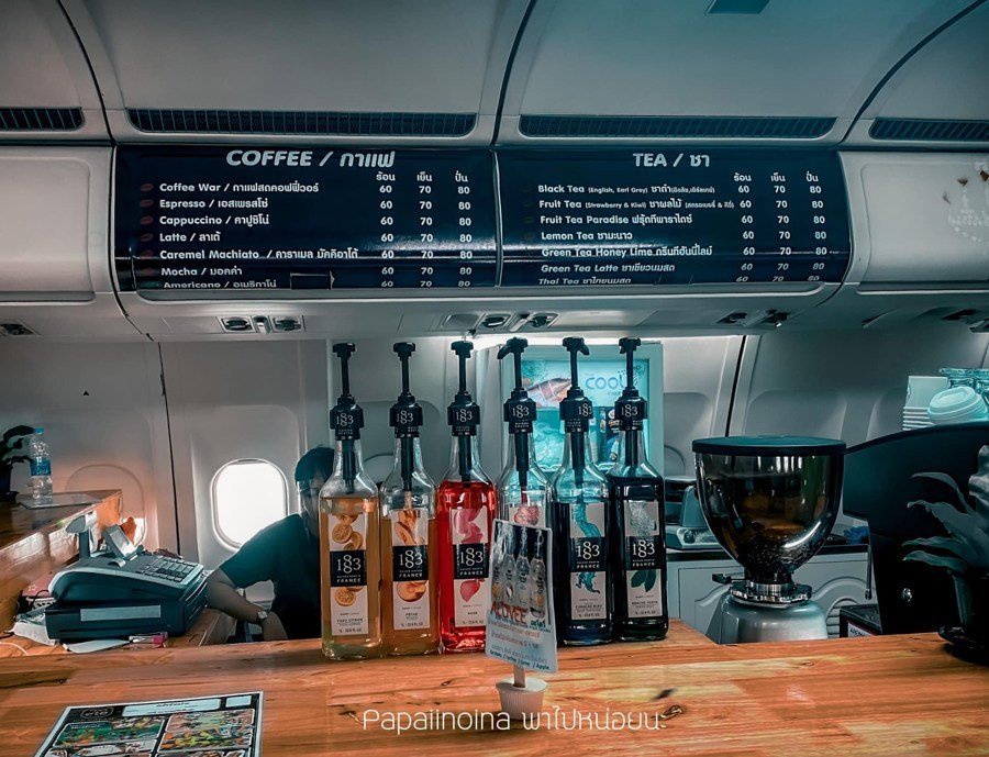 Uống cà phê, chụp ảnh sống ảo bên trong máy bay ở Thái Lan
