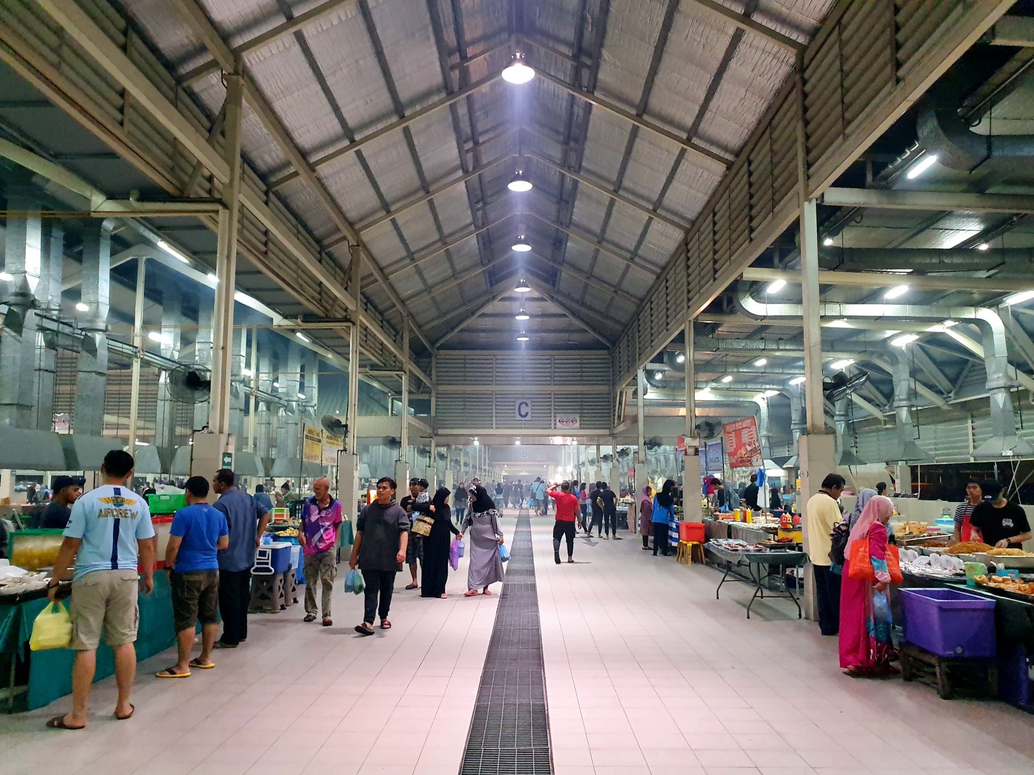 Gadong night market 2