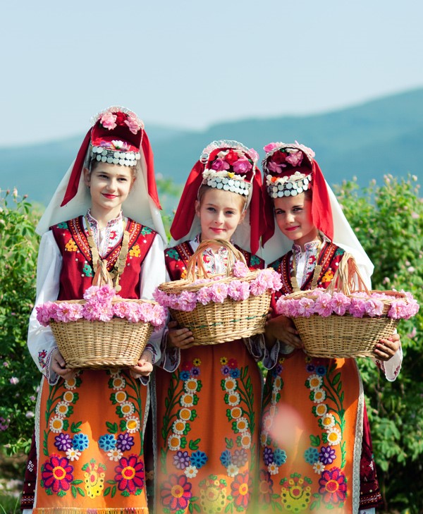 rose festival Kazanluk resize